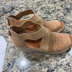 Gentle souls cork design wedges